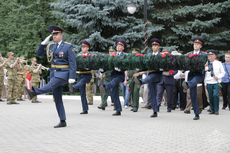 Военнослужащие регионального Управления Росгвардии приняли участие во Всероссийской военно-патриотической акции «Горсть земли»