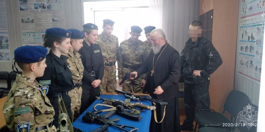 Офицеры Владимирского СОБРа провели экскурсию для воспитанников военно-патриотического клуба