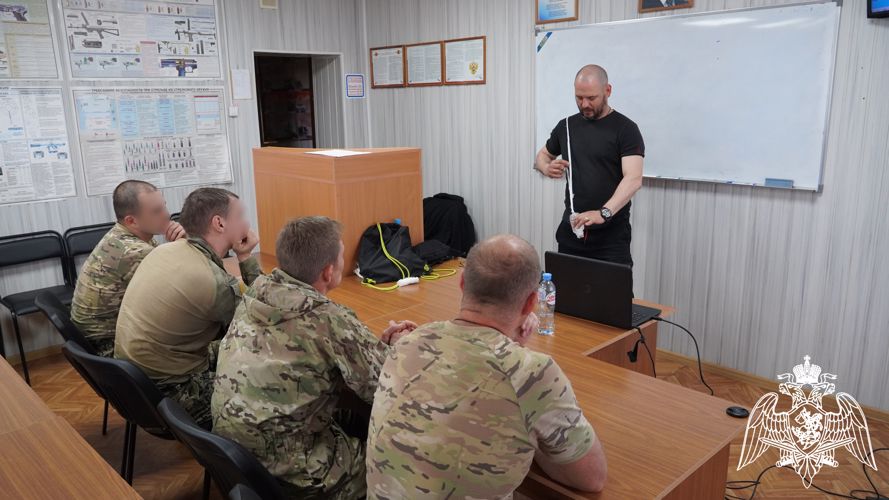 Сотрудники СОБР Росгвардии прошли обучение тактической медицине во Владимире