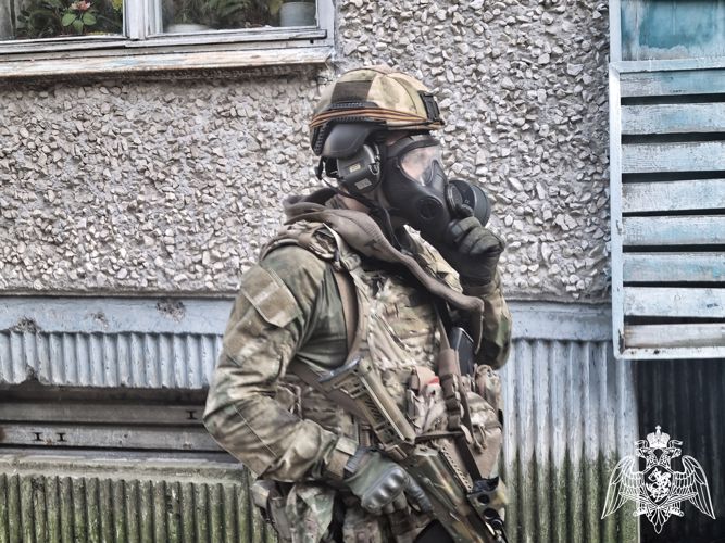 Росгвардейцы оказали помощь в эвакуации жильцов из горящего дома во Владимирской области