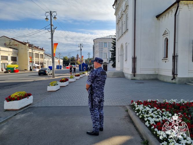 Сотрудники Росгвардии поздравили владимирцев с Днём города (ВИДЕО)