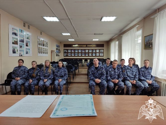 Во Владимире состоялся торжественный выпуск сотрудников Росгвардии, прошедших профессиональное обучение
