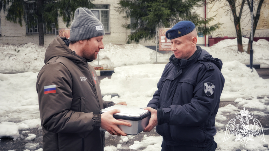 Беспилотный летательный аппарат передан Владимирскому СОБР Росгвардии общественниками "Народного фронта" (Видео)