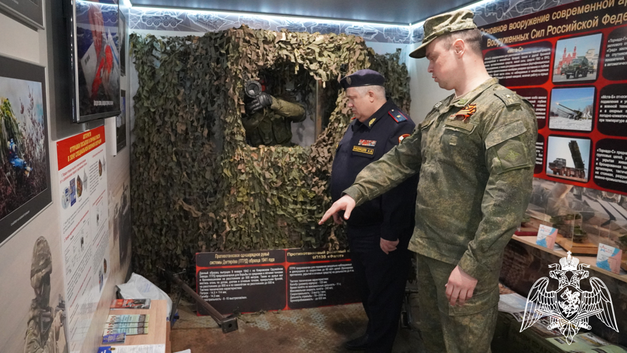 Во Владимире росгвардейцы посетили поезд-музей
