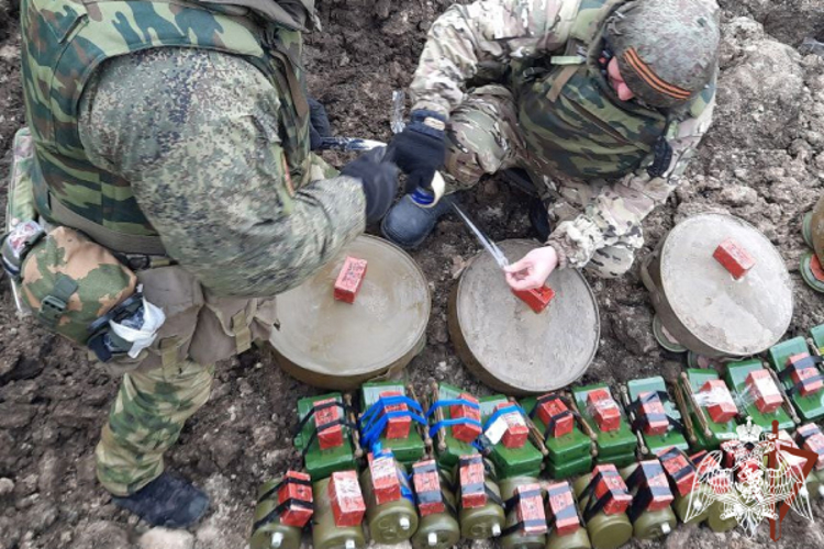 РОСГВАРДЕЙЦЫ УНИЧТОЖИЛИ БОЛЕЕ 1500 ИЗЪЯТЫХ ИЗ СХРОНОВ ВСУ БОЕПРИПАСОВ