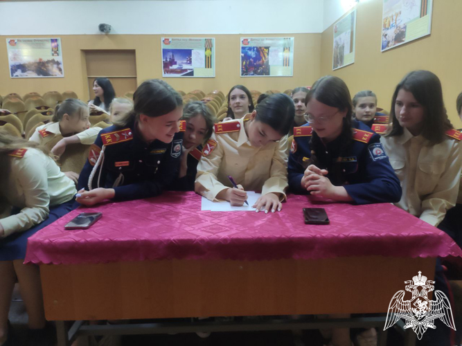 Росгвардейцы провели урок мужества для кадетов во Владимире 