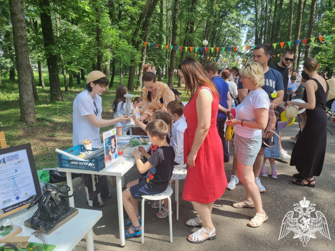 Дети росгвардейцев приняли участие в мероприятиях, посвящённых Международному дню защиты детей во Владимире
