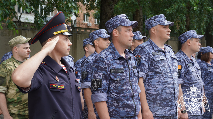 В региональном Управлении Росгвардии прошел памятный митинг в День памяти и скорби