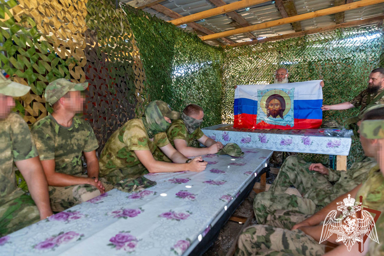 Представители русской православной церкви посетили подразделения росгвардии в зоне СВО