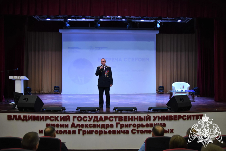 Офицеры Росгвардии приняли участие в памятном мероприятии жертвам Беслана во Владимире