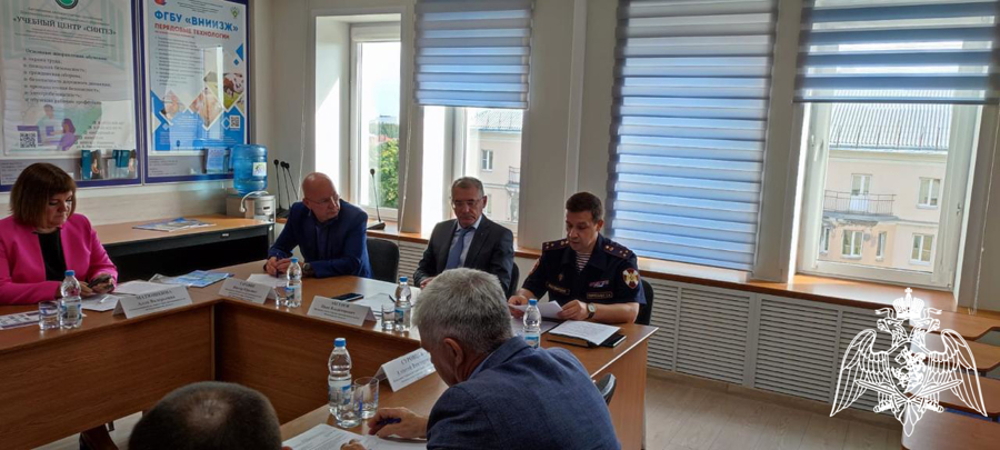 Во Владимире офицер Росгвардии принял участие в круглом столе по вопросам безопасности предпринимательской деятельности