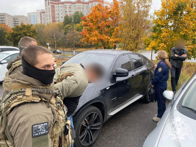 При силовой поддержке спецназа Росгвардии во Владимирской области задержаны подозреваемые в разбойном нападении на участника СВО (видео)