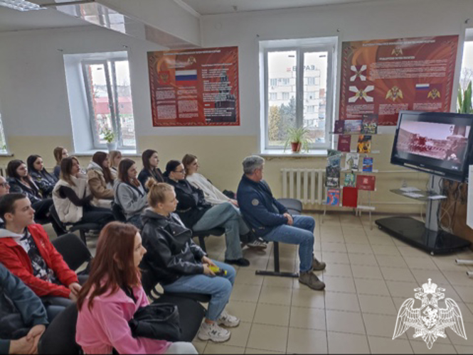 Владимирские студенты узнали о службе в ОМОН «Невский» 