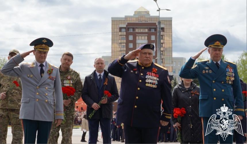 Во Владимире росгвардейцы приняли участие в параде в ознаменование 80-й годовщины Великой Победы 