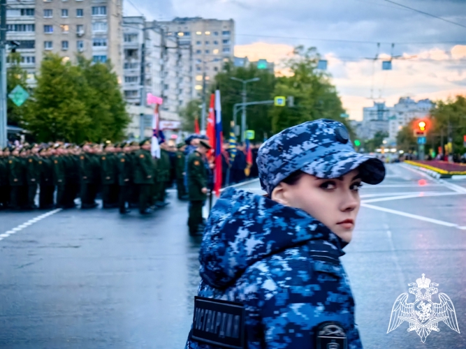 Во Владимире росгвардейцы приняли участие в параде в ознаменование 80-й годовщины Великой Победы 