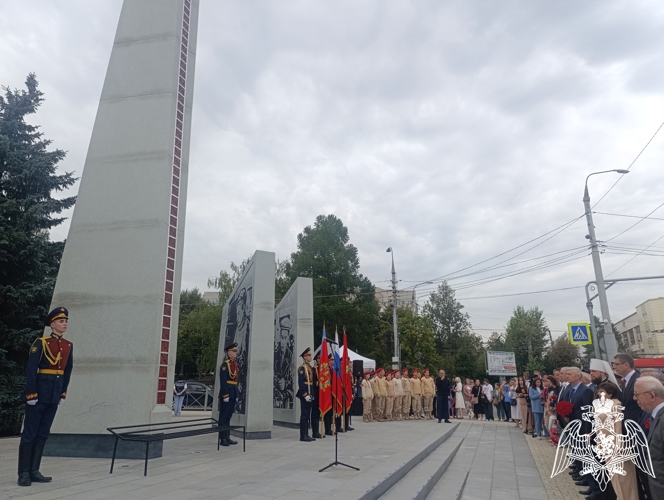 Начальник регионального Управления Росгвардии принял участие в церемонии открытия стелы «Владимир — город трудовой доблести» 
