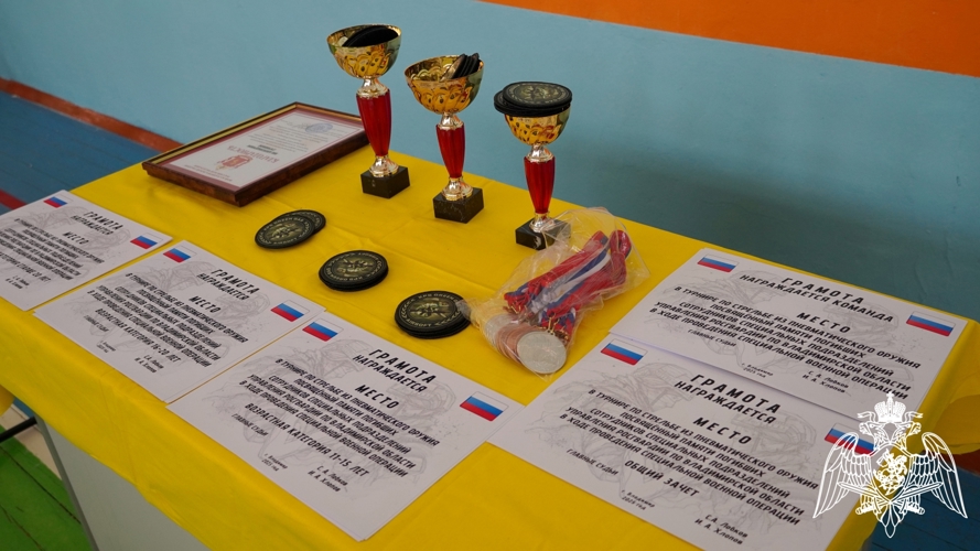 Росгвардейцы совместно с Народным фронтом почтили память погибших при исполнении долга сотрудников спецподразделений - участников СВО 