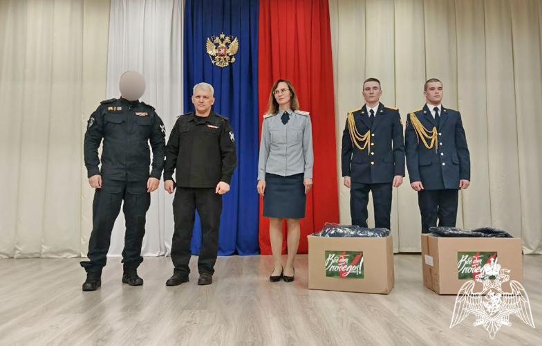 Сотрудники Владимирского юридического института передали подарки для регионального Управления Росгвардии