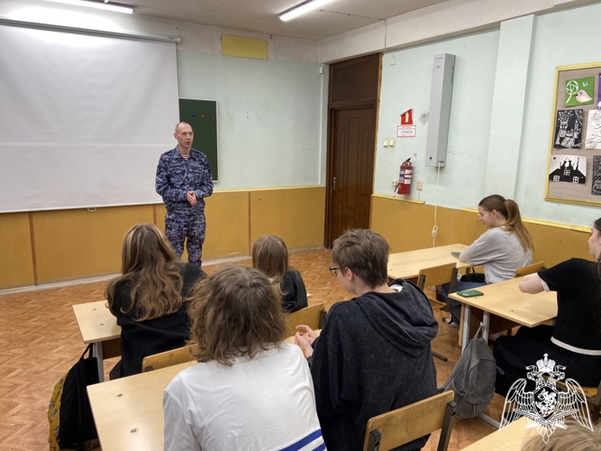 Офицер Росгвардии рассказал Владимирским школьникам о создателе внутренней стражи России — графе Комаровском