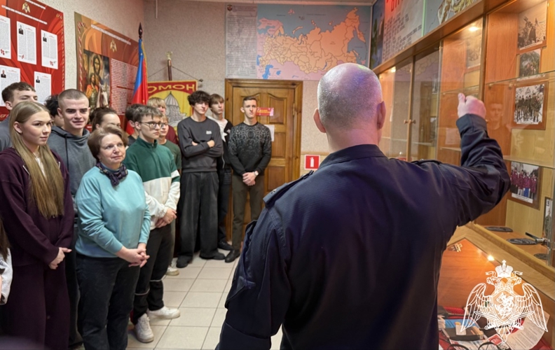 Во Владимире офицеры ОМОН «Невский» провели урок мужества для школьников