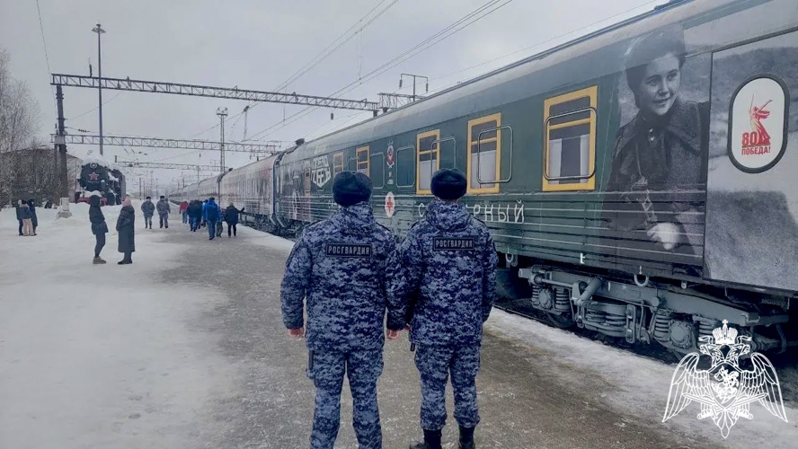 Росгвардейцы обеспечили безопасность во время прибытия «Поезда Победы» в городе Муром