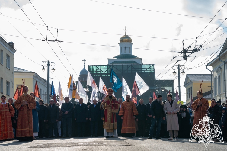 Владимирские росгвардейцы приняли участие во встрече Благодатного огня
