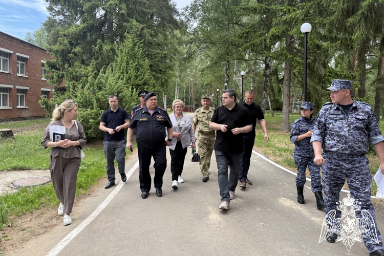 Во Владимире начальник регионального Управления Росгвардии проверил антитеррористическую защищенность детского лагеря «Олимп»