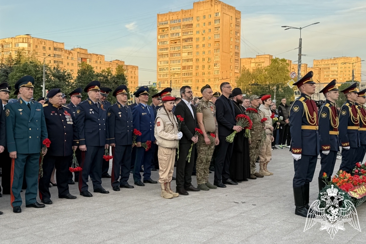 В День памяти и скорби росгвардейцы Владимирской области почтили память павших защитников Отечества