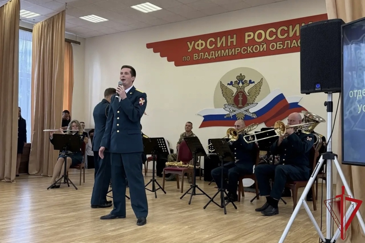 Офицеры регионального Управления Росгвардии поздравили отдел специального назначения «Мономах» Федеральной службы исполнения наказаний с юбилеем