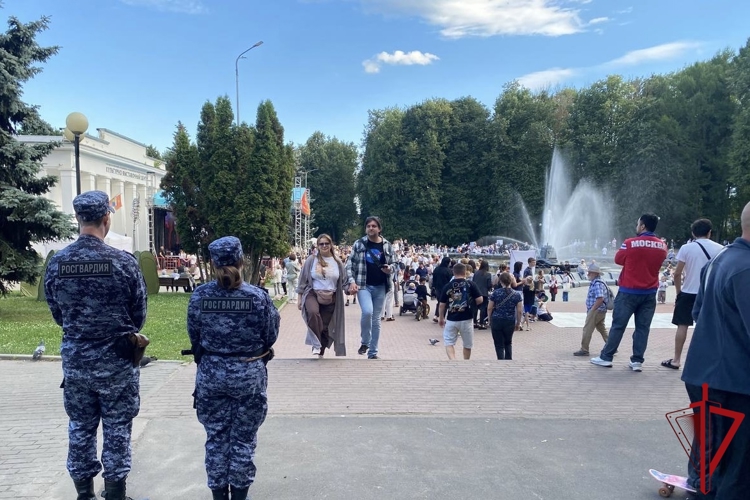 Владимирские Росгвардейцы обеспечили безопасность во время проведения мероприятий, посвященных Дню молодежи