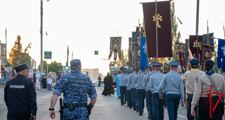 Владимирские росгвардейцы приняли участие в крестном ходе