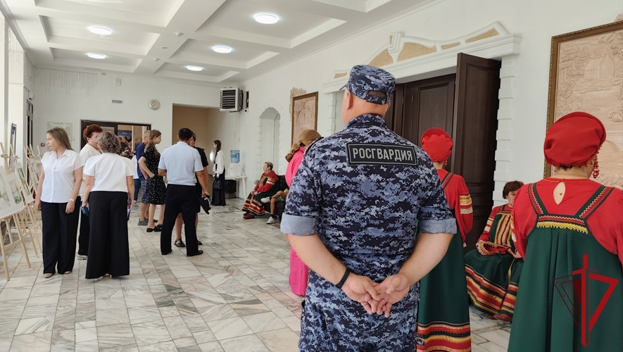 Росгвардия совместно с правоохранительными органами обеспечила безопасность праздничных мероприятий в Муроме, Суздале и Судогде