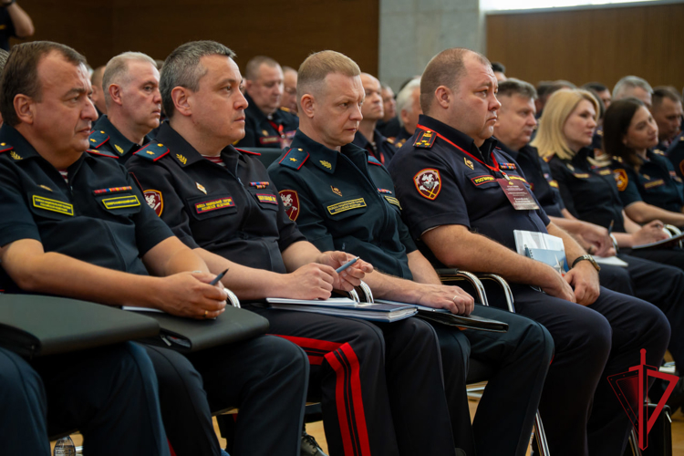 Руководитель управления вневедомственной охраны Росгвардии по Владимирской области принял участие во Всероссийском совещании-семинаре в Нижнем Новгороде