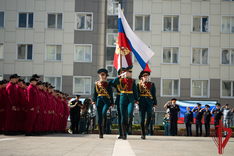 Заместитель директора Росгвардии генерал-полковник Василий Сонин поздравил победителей Всероссийского конкурса профессионального мастерства «Лучший по профессии» (видео)