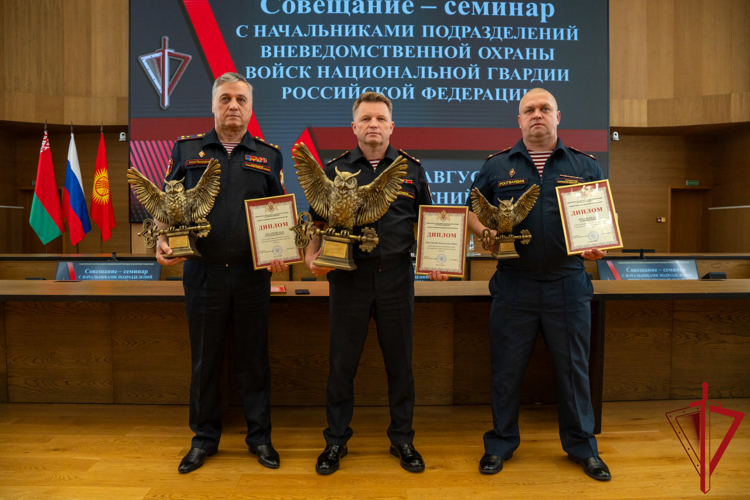 Руководитель управления вневедомственной охраны Росгвардии по Владимирской области принял участие во Всероссийском совещании-семинаре в Нижнем Новгороде