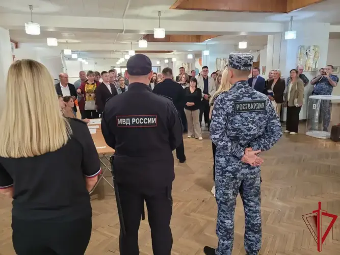 Росгвардия во Владимире приняла участие в тренировке по обеспечению безопасности в период проведения выборов