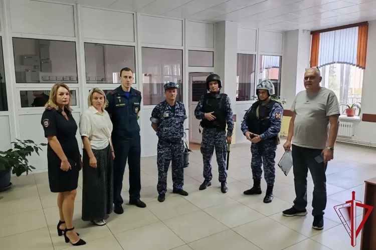 Во Владимирской области росгвардейцы приняли участие во всероссийских учениях в образовательных учреждениях