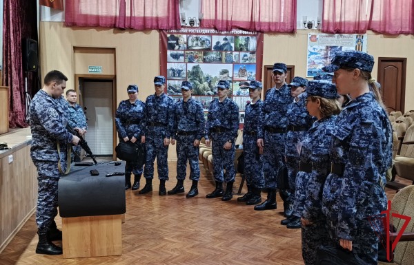 Росгвардейцы провели занятия с курсантами Владимирского юридического института ФСИН России