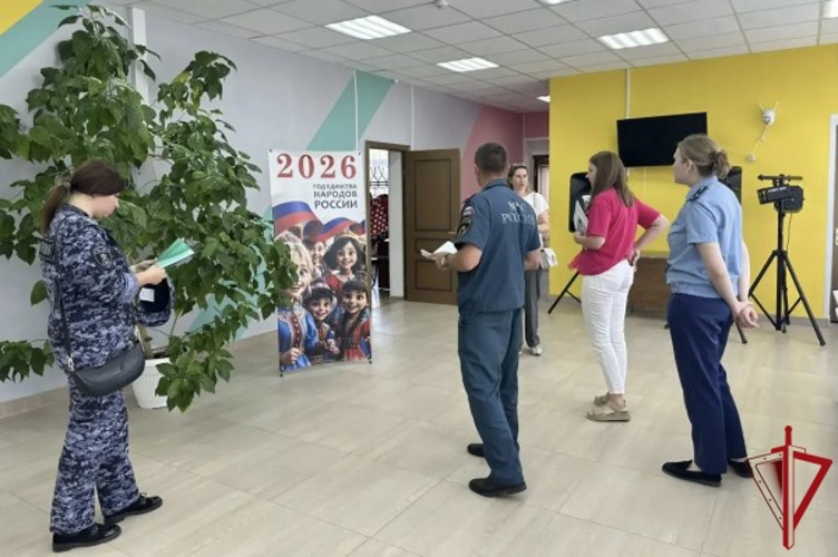 Сотрудники регионального управления Росгвардии принимают участие в комиссии по проверке избирательных участков.