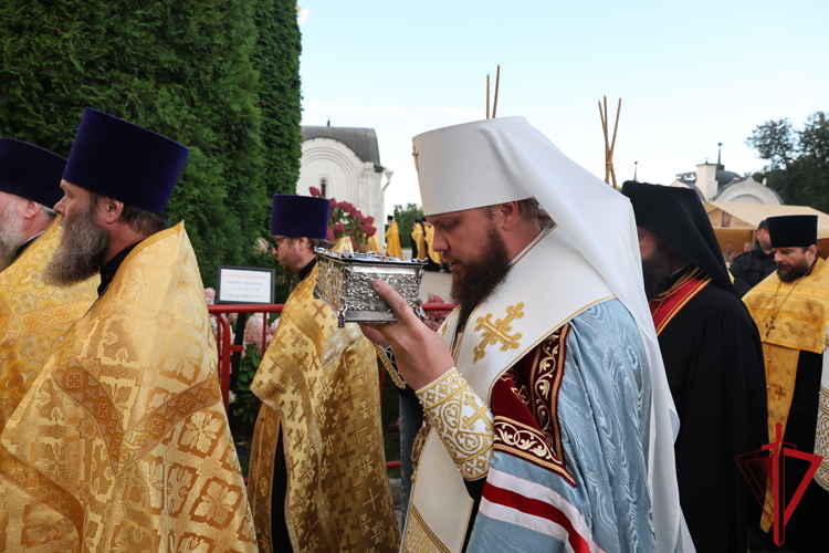 Во Владимире росгвардейцы обеспечили охрану общественного порядка во время пребывания ковчега с десницей святителя Спиридона Тримифунтского