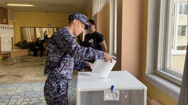 Сотрудники и военнослужащие регионального Управления Росгвардии принимают активное участие в выборах