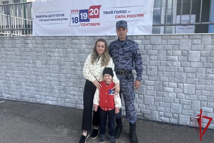Сотрудники и военнослужащие регионального Управления Росгвардии принимают активное участие в выборах