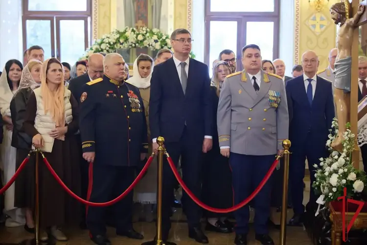 Начальник регионального Управления Росгвардии принял участие в освящении Патриархом Московским и всея Руси Кириллом Сретенского храма Ризоположенского женского монастыря в Суздале