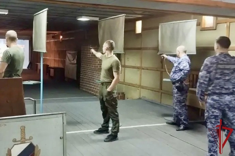 В Управлении Росгвардии по Владимирской области прошли ведомственные соревнования по летнему офицерскому троеборью